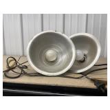 2 Heat Lamps