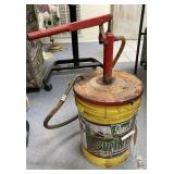 Hyd Fluid Bucket w/Pump