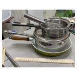 Preferred Cook Pot & Oneida Cook Pot w/Whisk