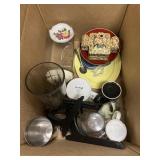 Box of Coffee Cups & Assorted Kitchenware