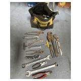 DeWalt Tool Bag w/Wrenches & Sockets