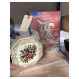 Tin w/Swedish Stripe Afghan