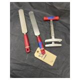 2 Cake Knives & Chopper