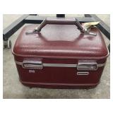 American Tourister Cosmetic Travel Case