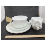 17 Pcs - Corelle Dinnerware