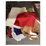 Box w/Placemats - Tablecloths