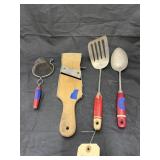 4 Pcs - Vintage Kitchen Utensils
