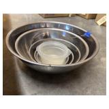Nesting Mixing Bowls