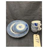 10 Pcs - 3 Cups - 4 Small Plates & 4 Large Plates