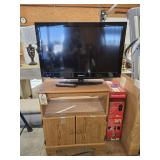 Samsung 31in Flatscreen TV w/ Remote & Stand
