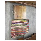 2 Pcs - Woven Rug & Tabletop Desk