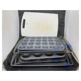 Pile of 7 Pcs Bakeware & Cutting Board