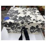 Box of Assorted Costume Necklaces & Jewelry