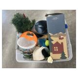 Tote w/Christmas & Halloween Dï¿½cor