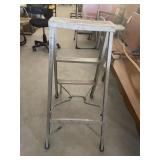Metal 2-Step Folding Ladder