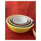 Pyrex Nesting Bowls - Set of 4
