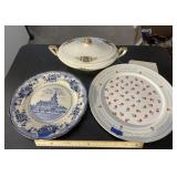 3 Pcs - Soup dish w/Lid & 2 Plates