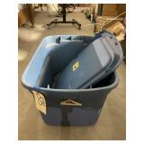 Plastic Tote w/Lid