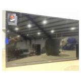 Samsung Flat Screen TV 32" w/Wall Mount