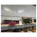 Assorted Patriotic & Christmas Dï¿½cor