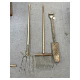3 Pcs - Shovel & Rakes