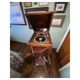 Victor Victrola w/Records