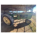 John Deere 2010 Tractor - Tricycle Front End
