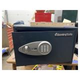 Sentry Safe w/Key & Keypad 17"L x 14"W x 11"H
