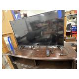 Scepter Flat Screen TV 40" w/Roku Remote