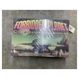 Forbidden Planet Starcruiser Model Kit NIB