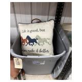 Assorted Household Dï¿½cor - Kitchen Supplies