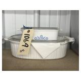2 Pcs - Corningware Dishes w/Lids