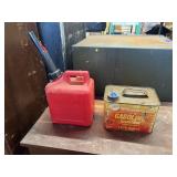 2 Pcs - 1 Gal Plastic & 1 Gal Metal Gas Jugs