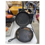 2 - Cast Iron Skillets - Lodge & Pioneer Woman