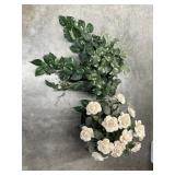 2 Pcs - Decorative Faux Flowers & Greenery