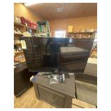 Samsung Flat Screen TV 46" w/Remote