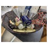 Basket w/Stem Glasses - Figurines - Salt/Pepper