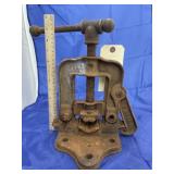 Vintage Yoke Pipe Vise