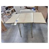 Drop Leaf Kitchen Table 30"x 46" x 30"H