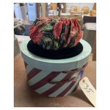 Hat Box w/Women