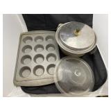 Metal Pot w/Lid & Baking Sheet