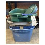 4 - Plastic Totes w/2 Lids