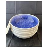 5 soup bowls, plastic