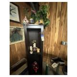 Figurines - Plates - Faux flowers & More