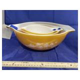 3 Pcs - Pyrex Nesting Bowls