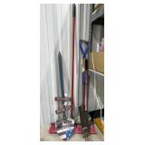 4 Pcs - Outdoor Dï¿½cor & Yard Tools