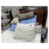 Throw Pillows & Bed Pillows