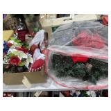 Box of Assorted Christmas Dï¿½cor & Wreaths