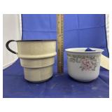 Vintage Enamelware Coffee Pot Strainer e Cache Pot