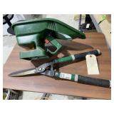 Scott Handheld Yard Spreader & Hedge Clippers